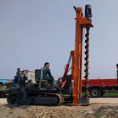 光伏打桩机 光伏支架的打桩机 施工视频 2021款 厂家直销 山东济宁越河机械 NT-G300Z