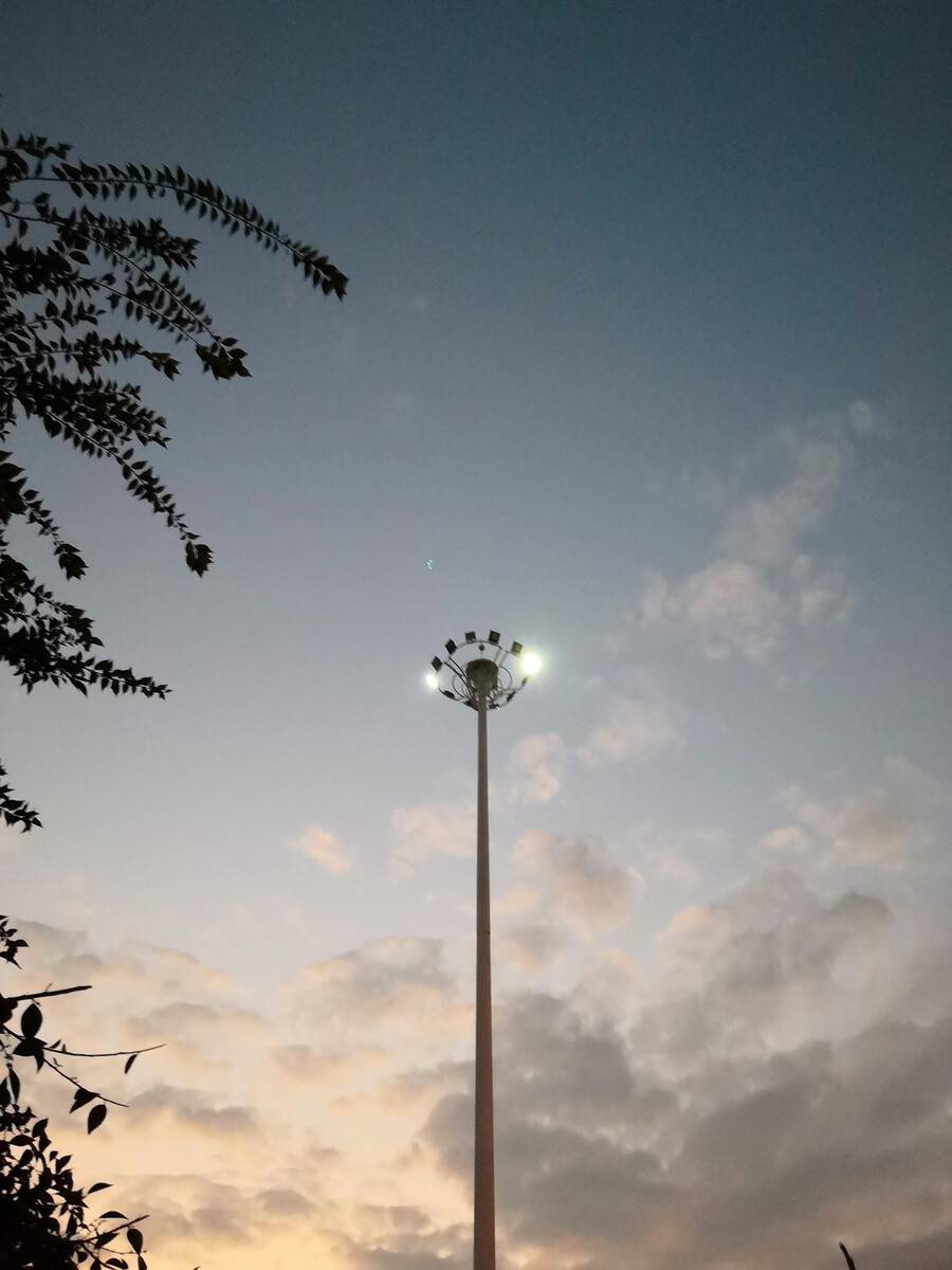 崇左凭祥太阳能LED农村路灯3-6米太阳能LED灯杆规格定制施工安装