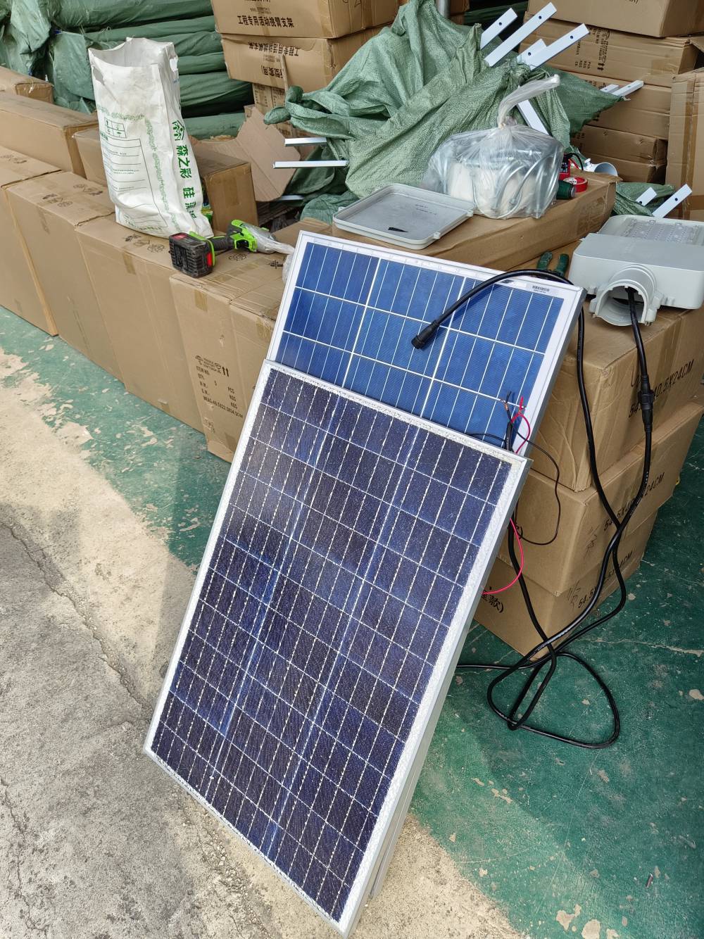 来宾兴宾太阳能户外庭院灯3-6米太阳能LED灯杆免布线,节能环保